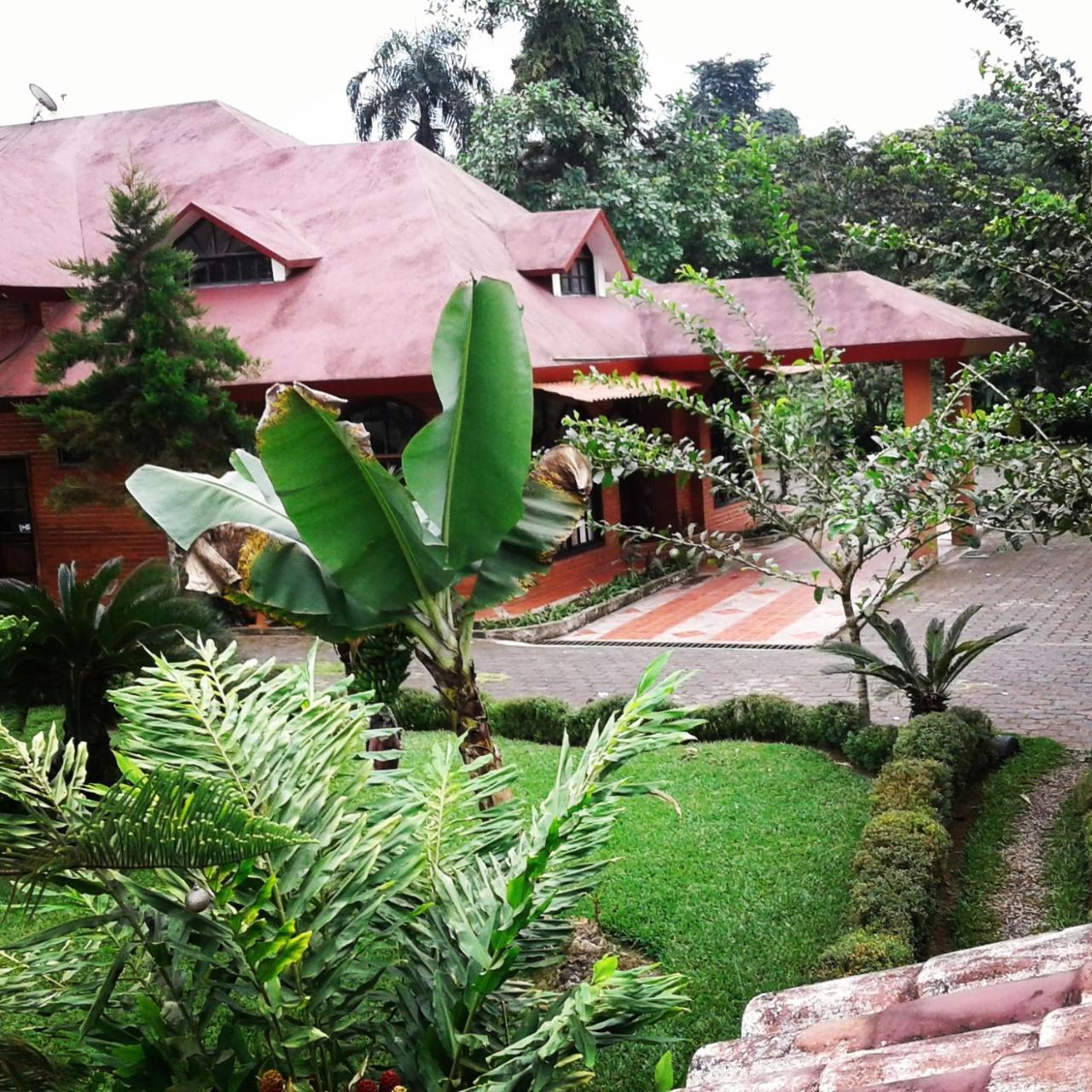 Estancia La Colina Santo Domingo de los Colorados Exterior photo