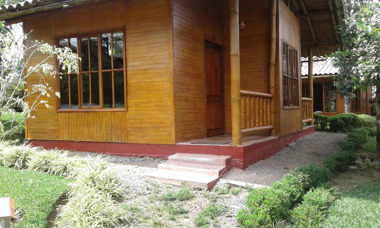 Estancia La Colina Santo Domingo de los Colorados Exterior photo