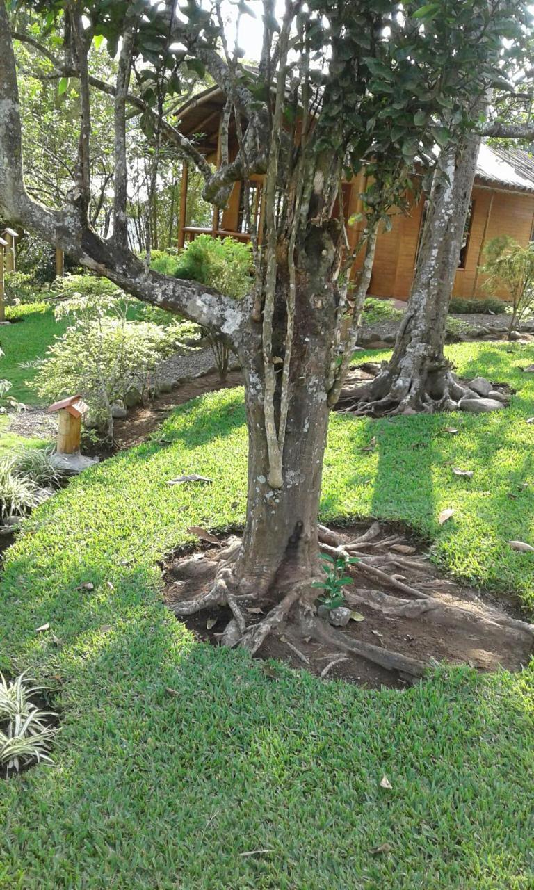 Estancia La Colina Santo Domingo de los Colorados Exterior photo