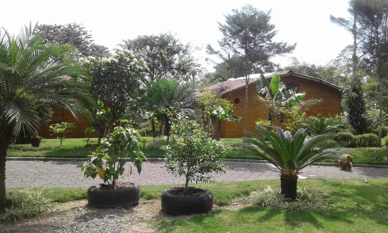 Estancia La Colina Santo Domingo de los Colorados Exterior photo